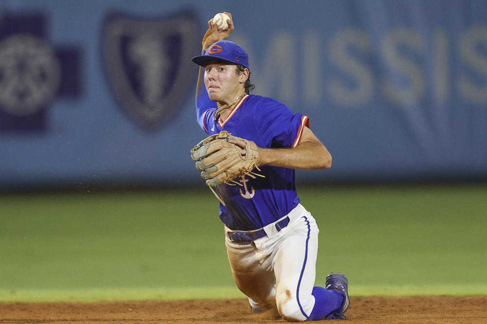 Prep Baseball Class 6a State Finals Lewisburg Nips Gulfport 2 1 In Game One Of The Series 228