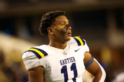 Gautier Gators senior linebacker Fredrick Nicholson